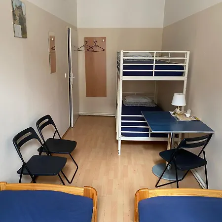 شباب إيما * براغ