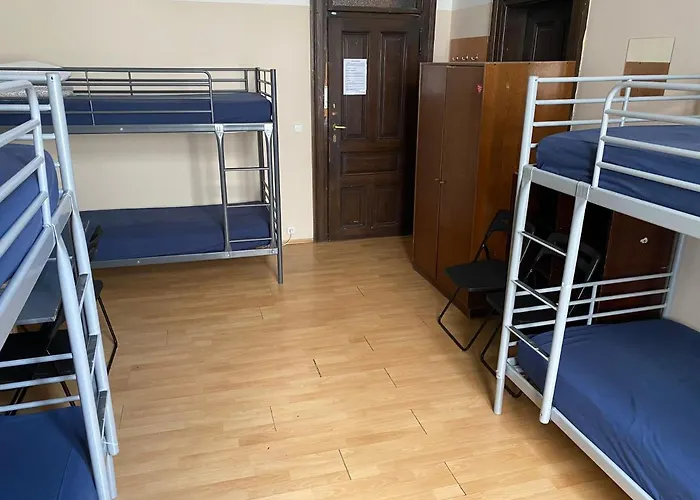 Emma Hostal