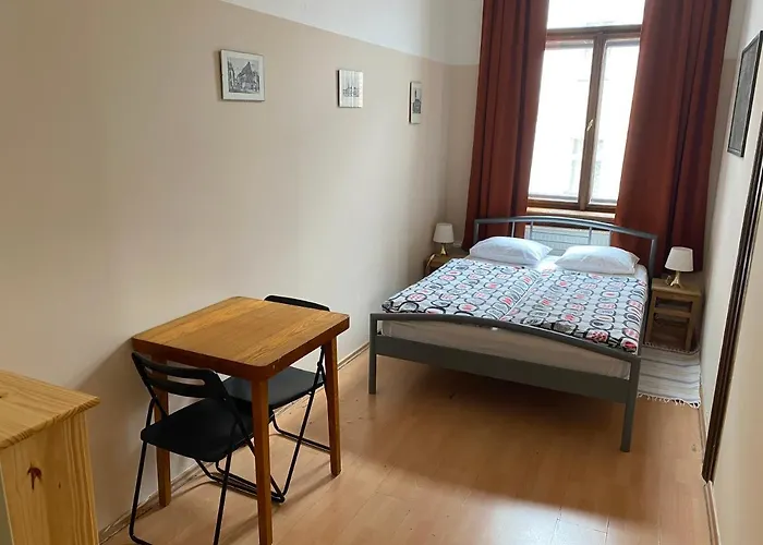 Hostal Emma *