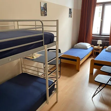 Hostel Emma *