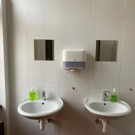 Auberge de jeunesse Emma *